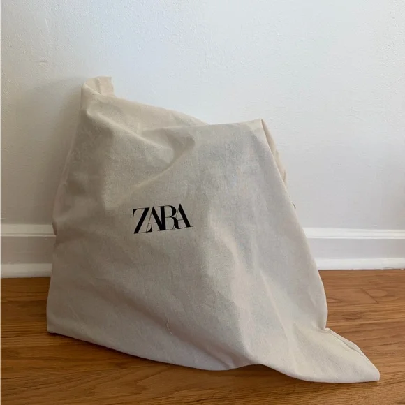 Zara Maxi Bucket Bag with Metal Ring in Sage - Picture 8 of 9